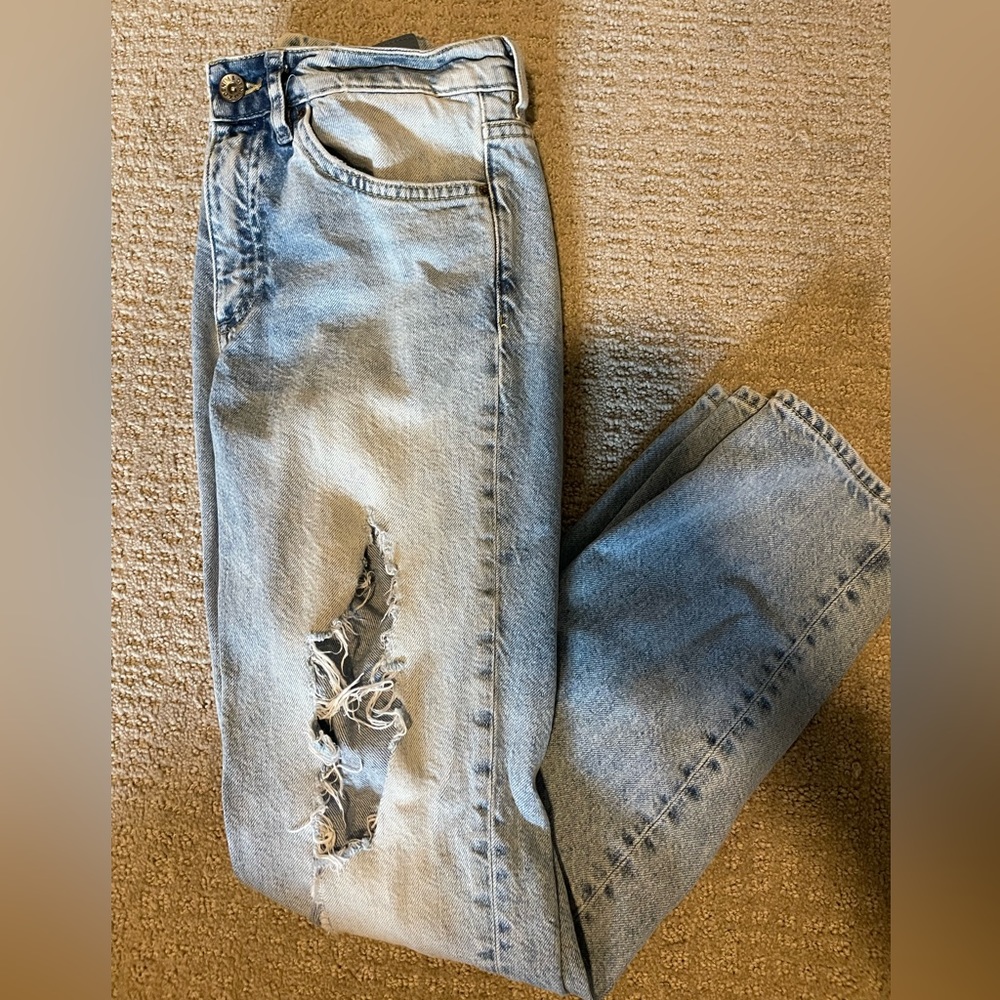 Relaxed Fit Distressed Jeans